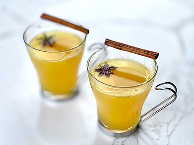 Mulled White Wine (Weisser Gluhwein)